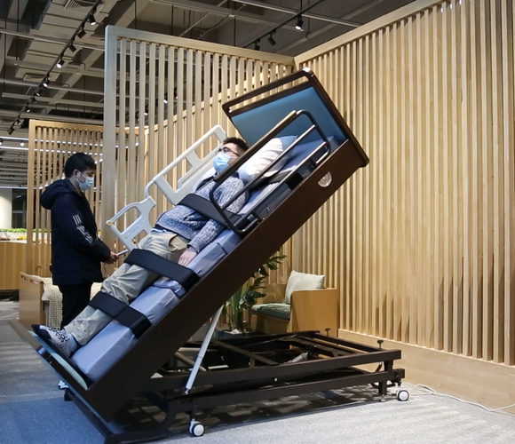 满足不同老年人的护理需求 护理床、适老化产品与家政护理的协同之道